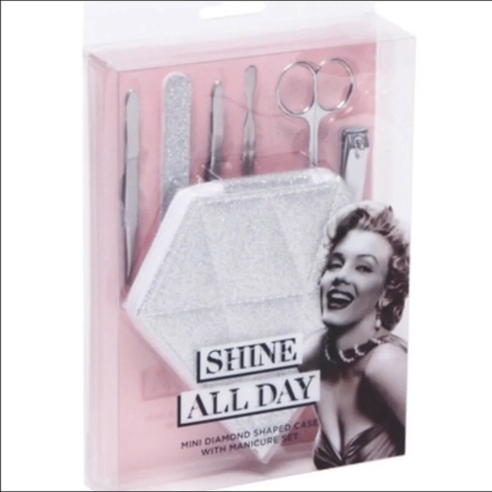 🎉Host Pick🎉 Vintage Marylin Monroe Diamond Manicure Set